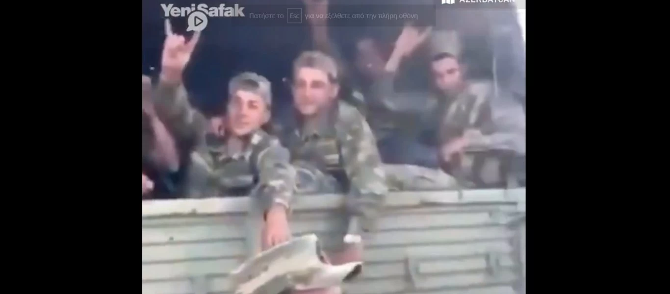 Αζέροι στρατιώτες αναχωρούν για το μέτωπο κάνοντας το σήμα των Γκρίζων Λύκων (βίντεο)